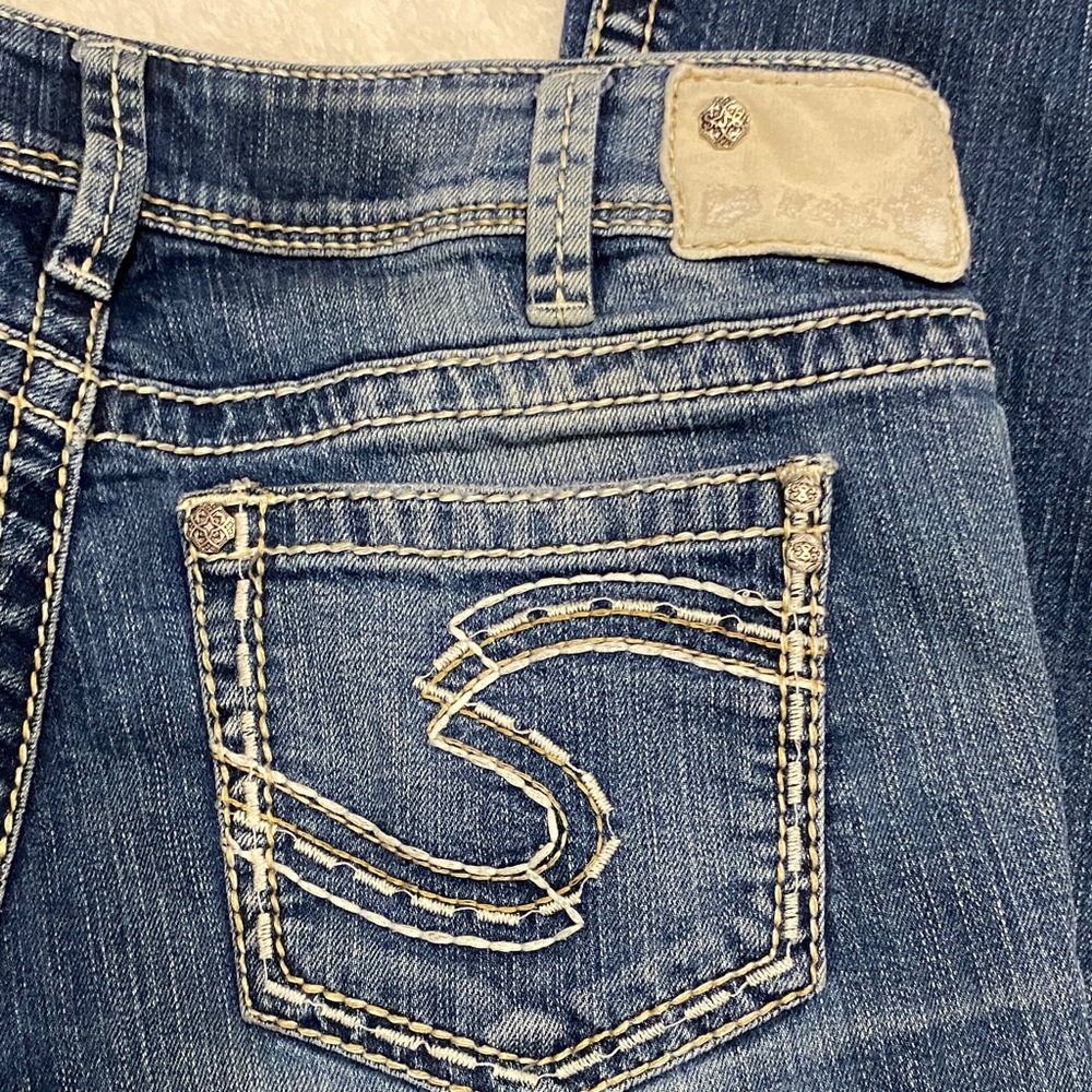 Silver Suki Classic Boot Cut Blue Jeans - Picture 2 of 10